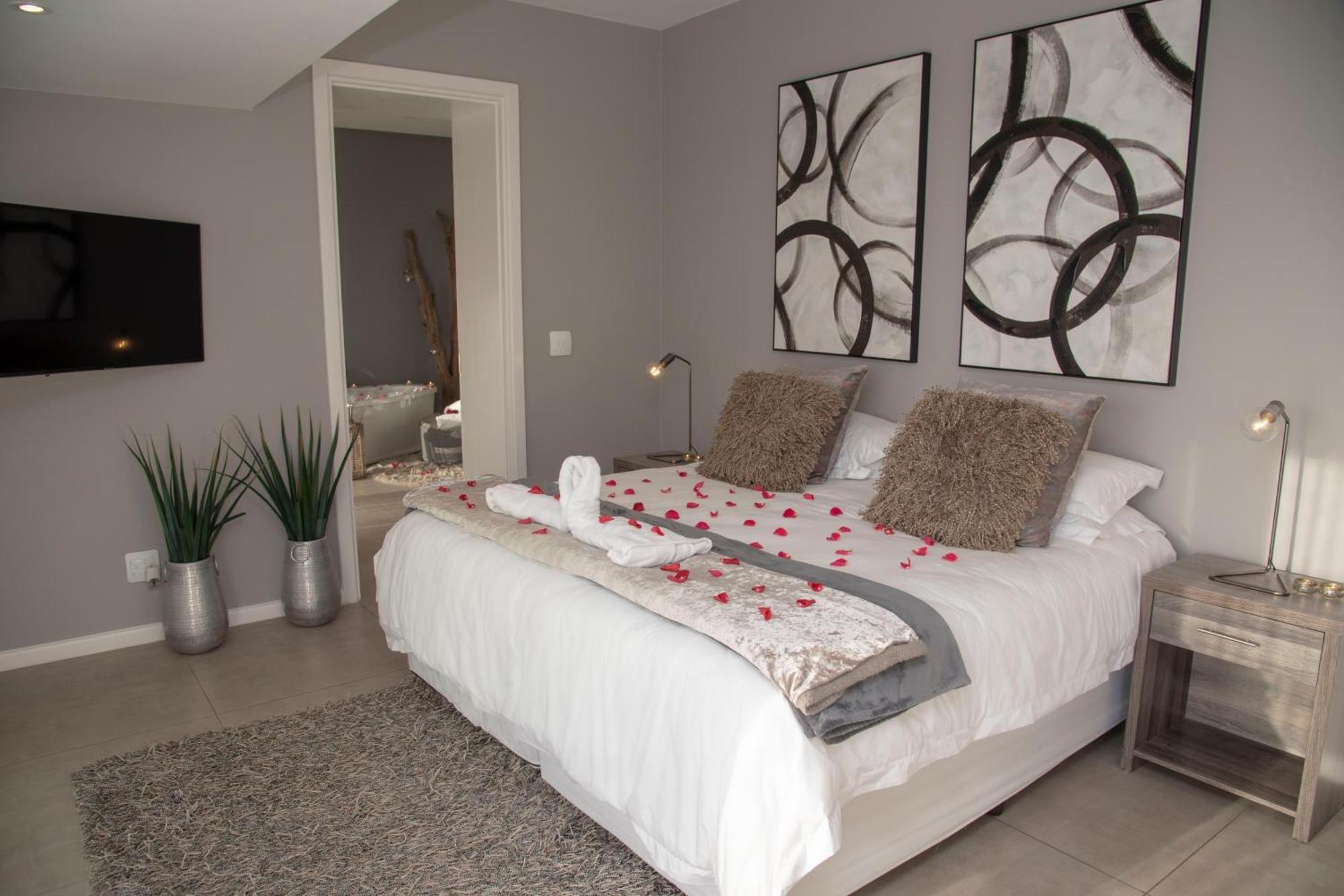 Crown On The Heads Hotel Knysna Room photo